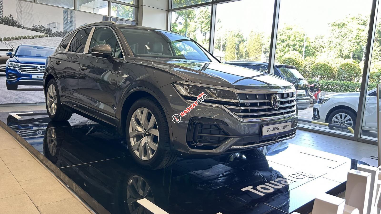 Bán xe Volkswagen Toureg Xám Luxury 2023 giá siêu tốt ưu đãi 300tr-4