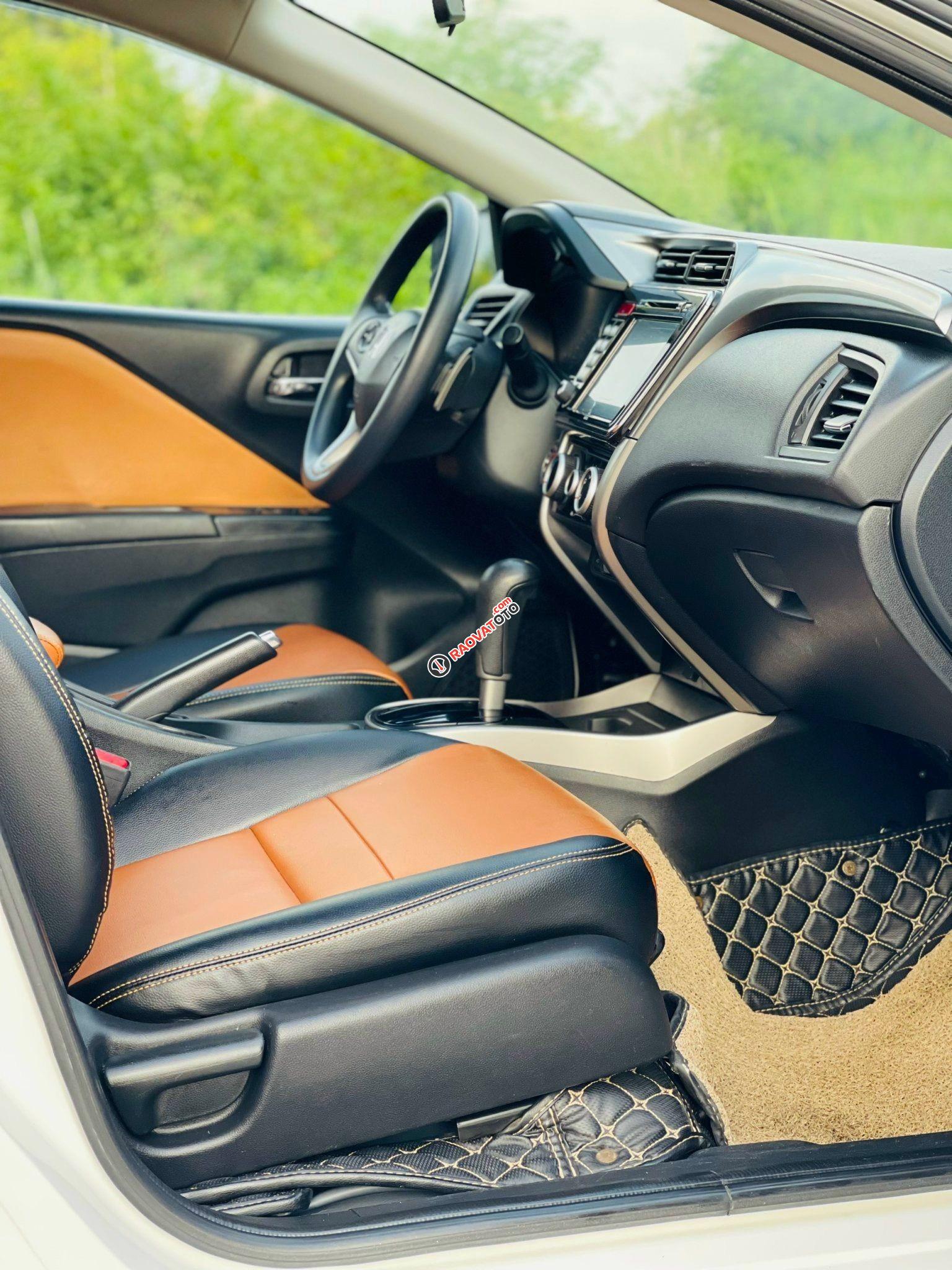 Xe còn mới và rất đẹp-12