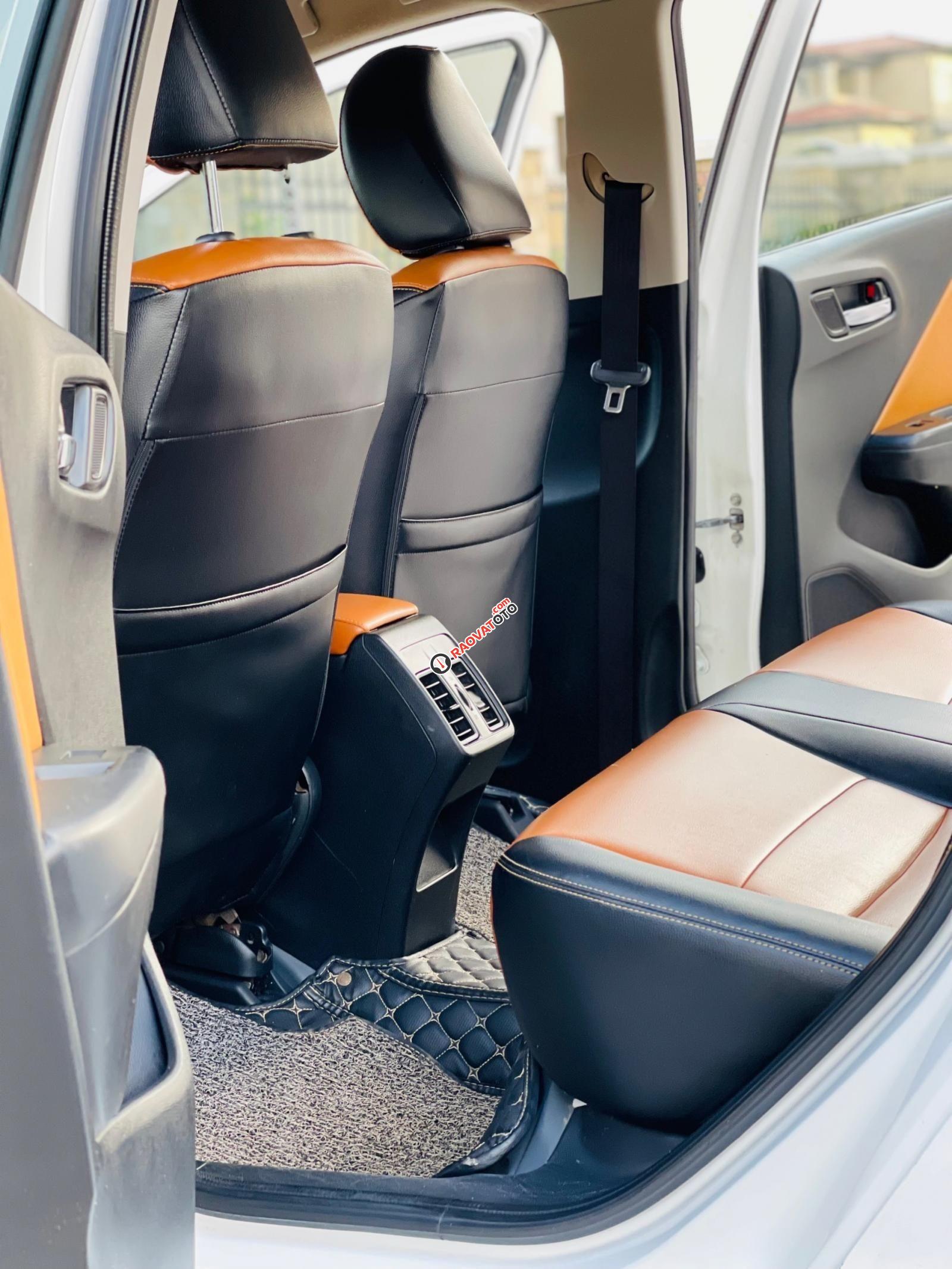 Xe còn mới và rất đẹp-10