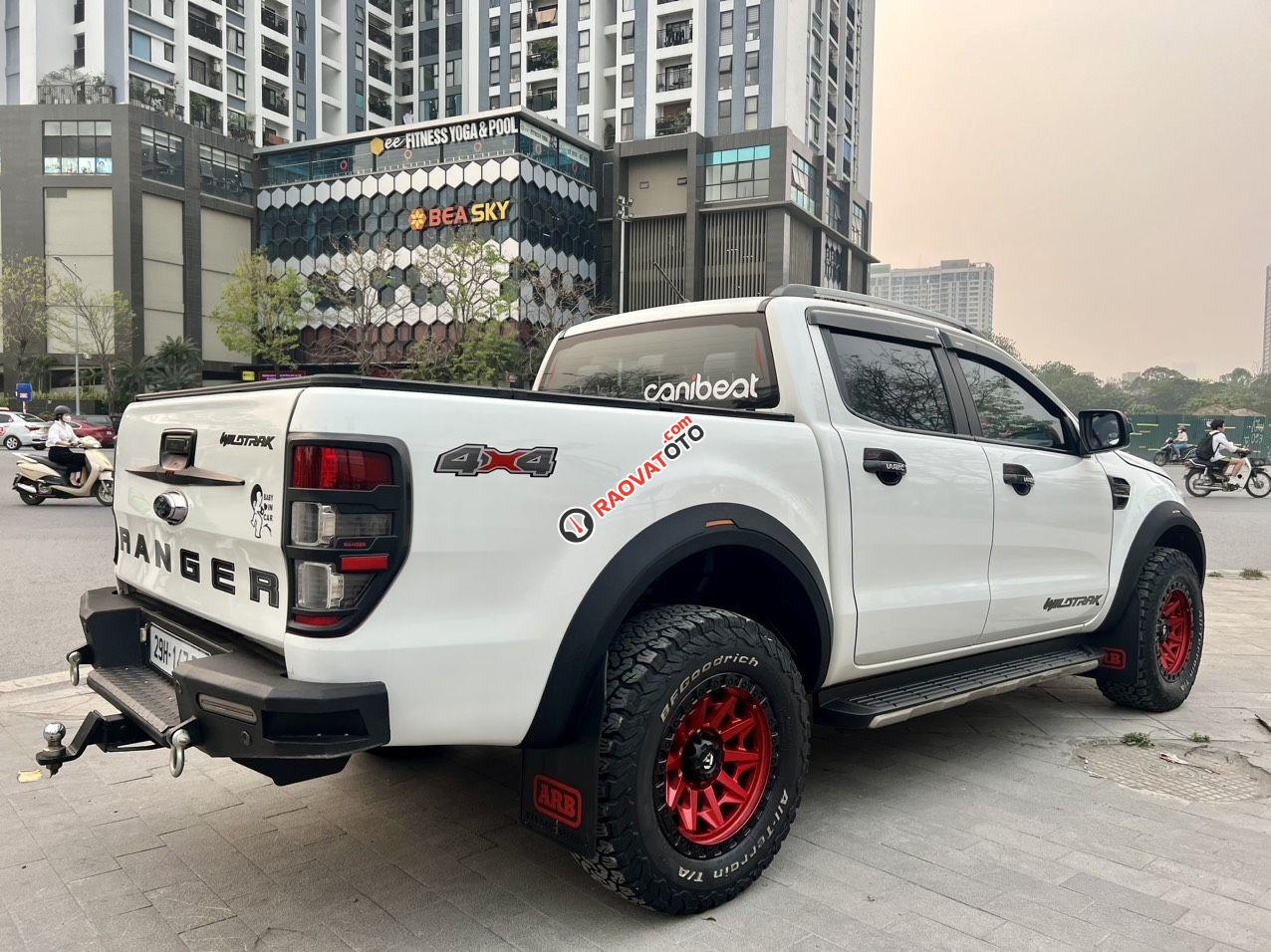 Độ nhiều đồ đắt tiền, đăng kiểm đến 2024-6