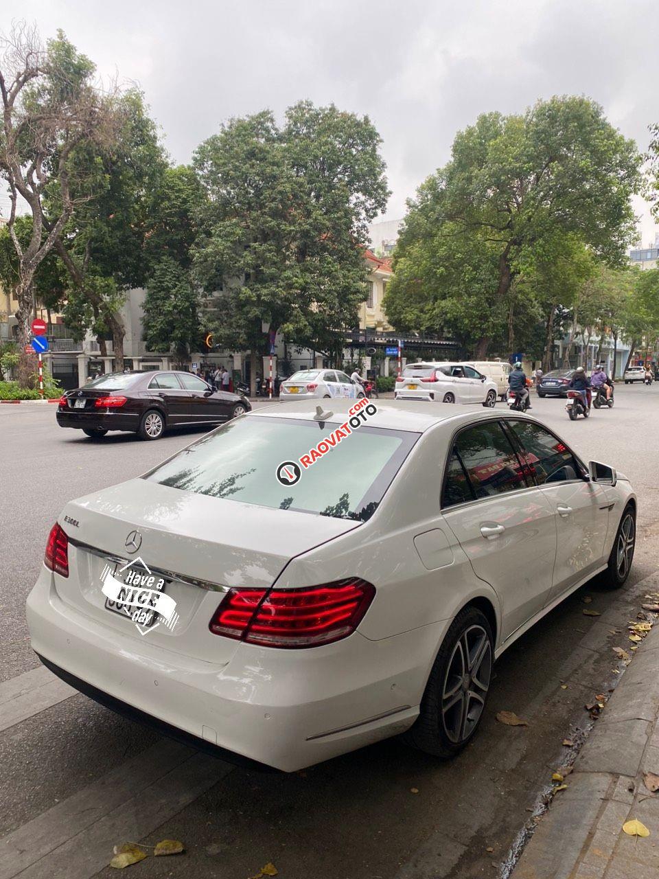 Chính chủ bán, màu trắng-0