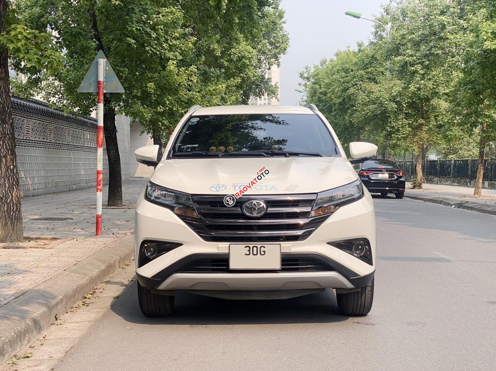 Màu trắng, giá 620tr-4