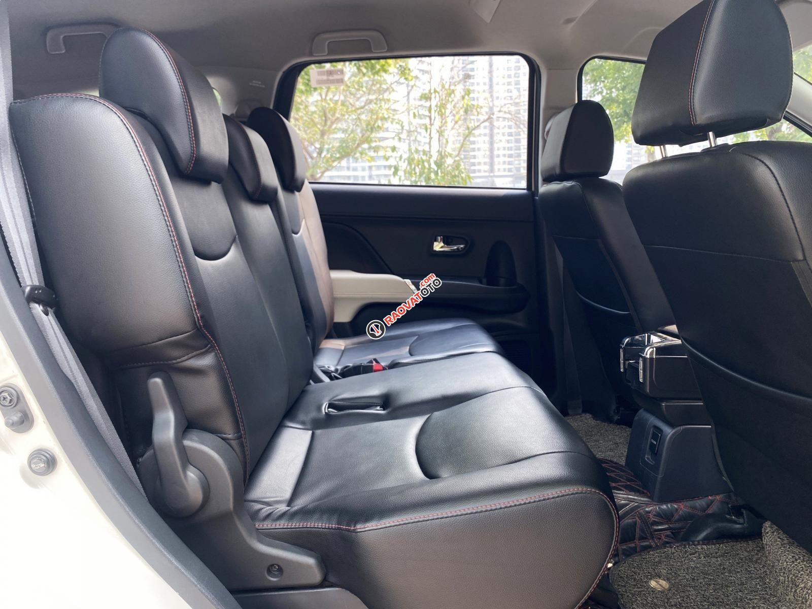 Màu trắng, giá 620tr-12