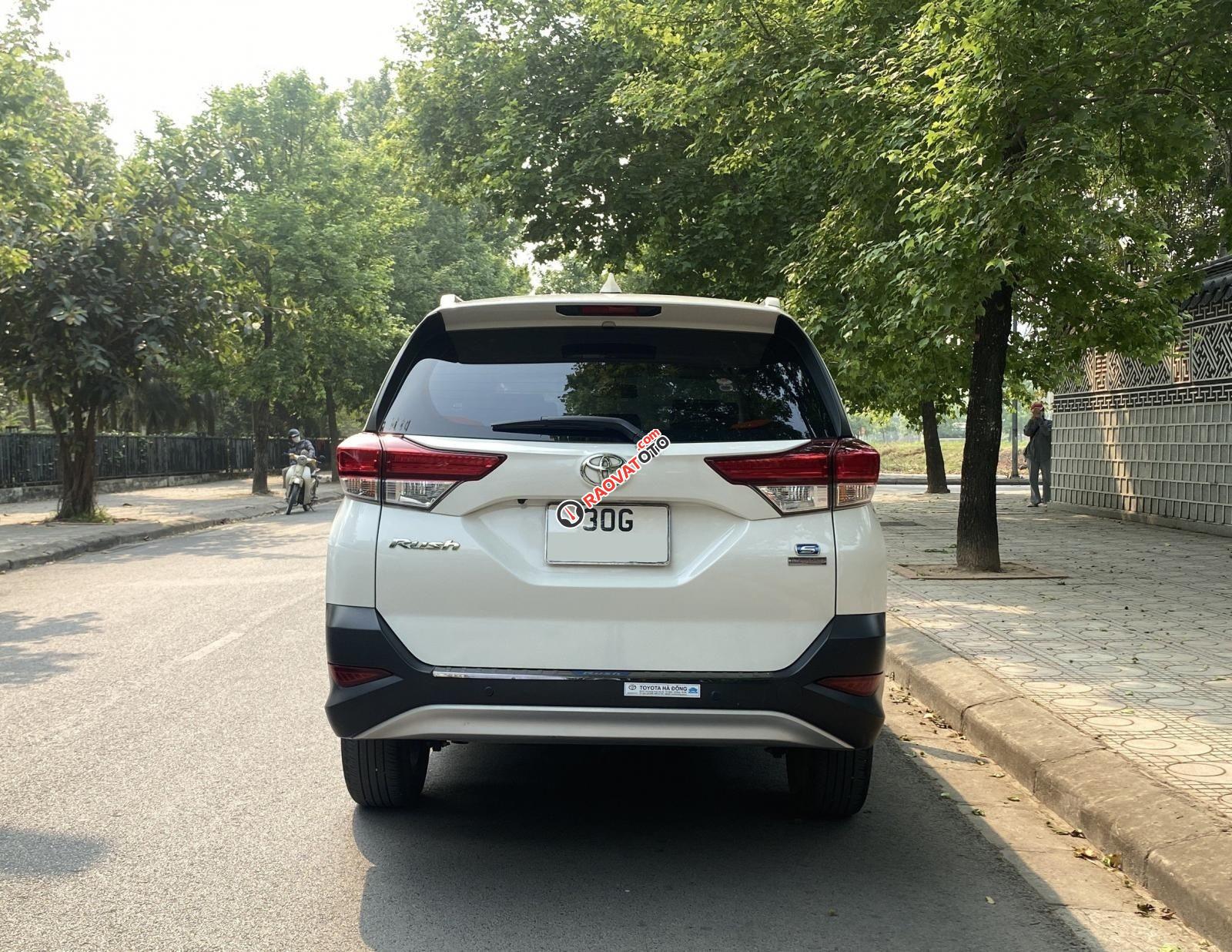 Màu trắng, giá 620tr-7