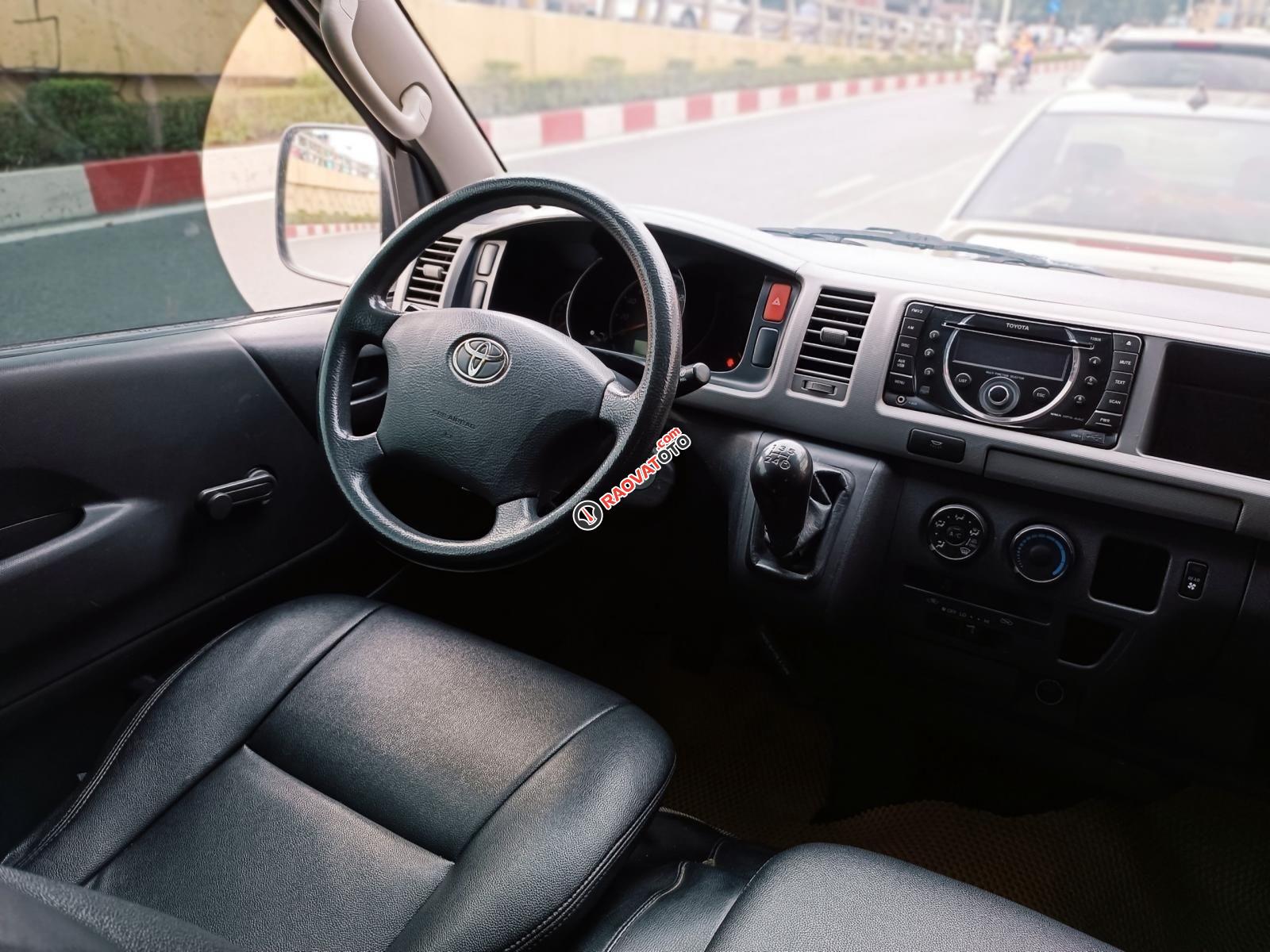 Máy xăng, số sàn 16 chỗ-6