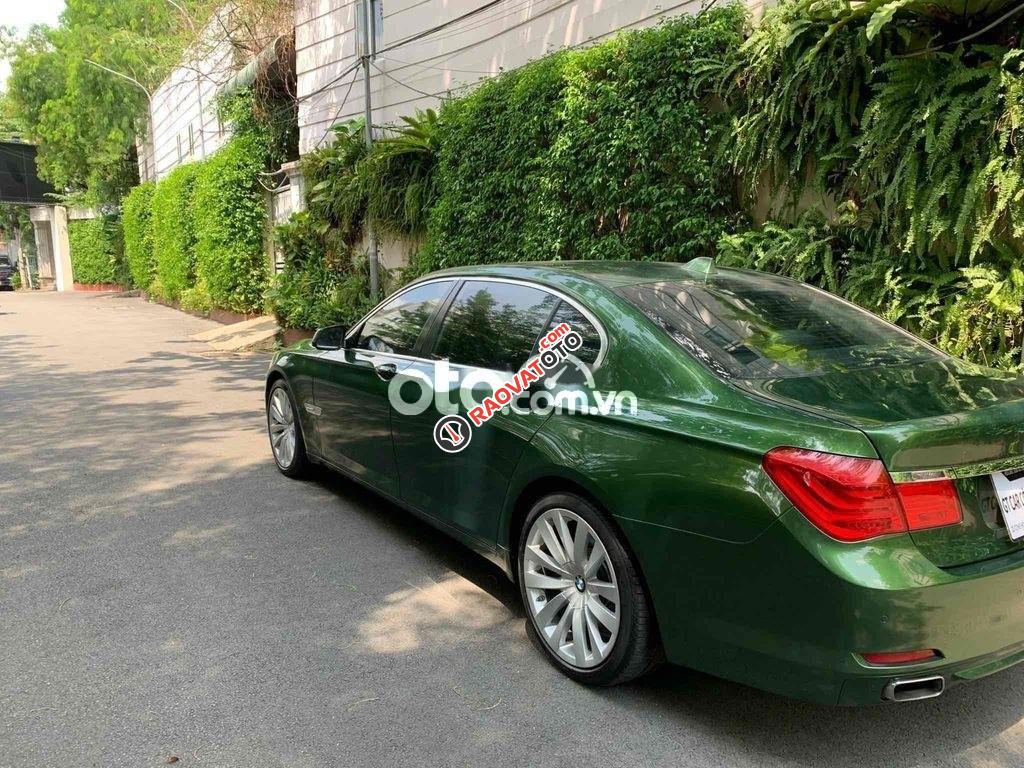 BMW 750Li màu Xanh, nội thất Đen-4