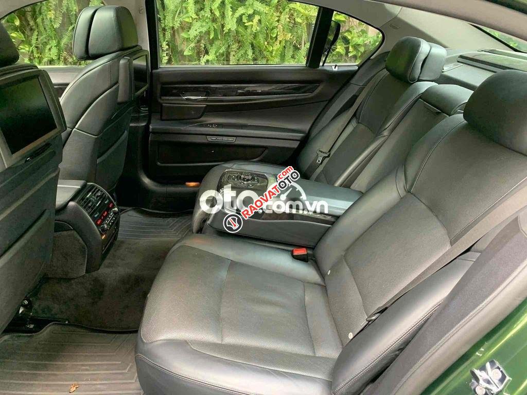 BMW 750Li màu Xanh, nội thất Đen-10