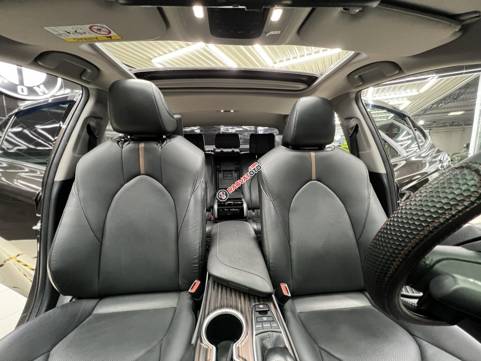 Toyota Camry 2.5Q nhập Thái 2019 odo 3 vạn km-6