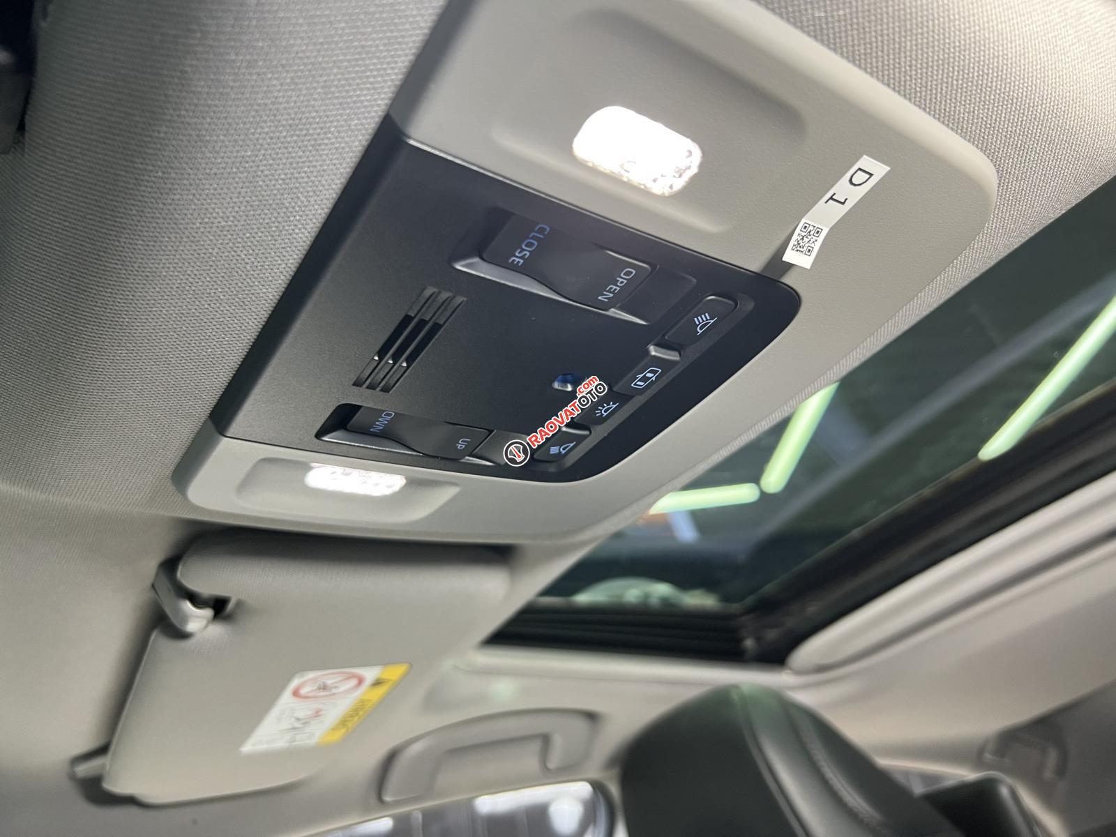 Toyota Camry 2.5Q nhập Thái 2019 odo 3 vạn km-8