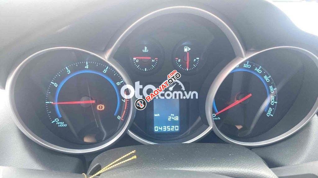 Cần bán Xe Chervolet Cruze LT 2017 mới chạy 42k km-4