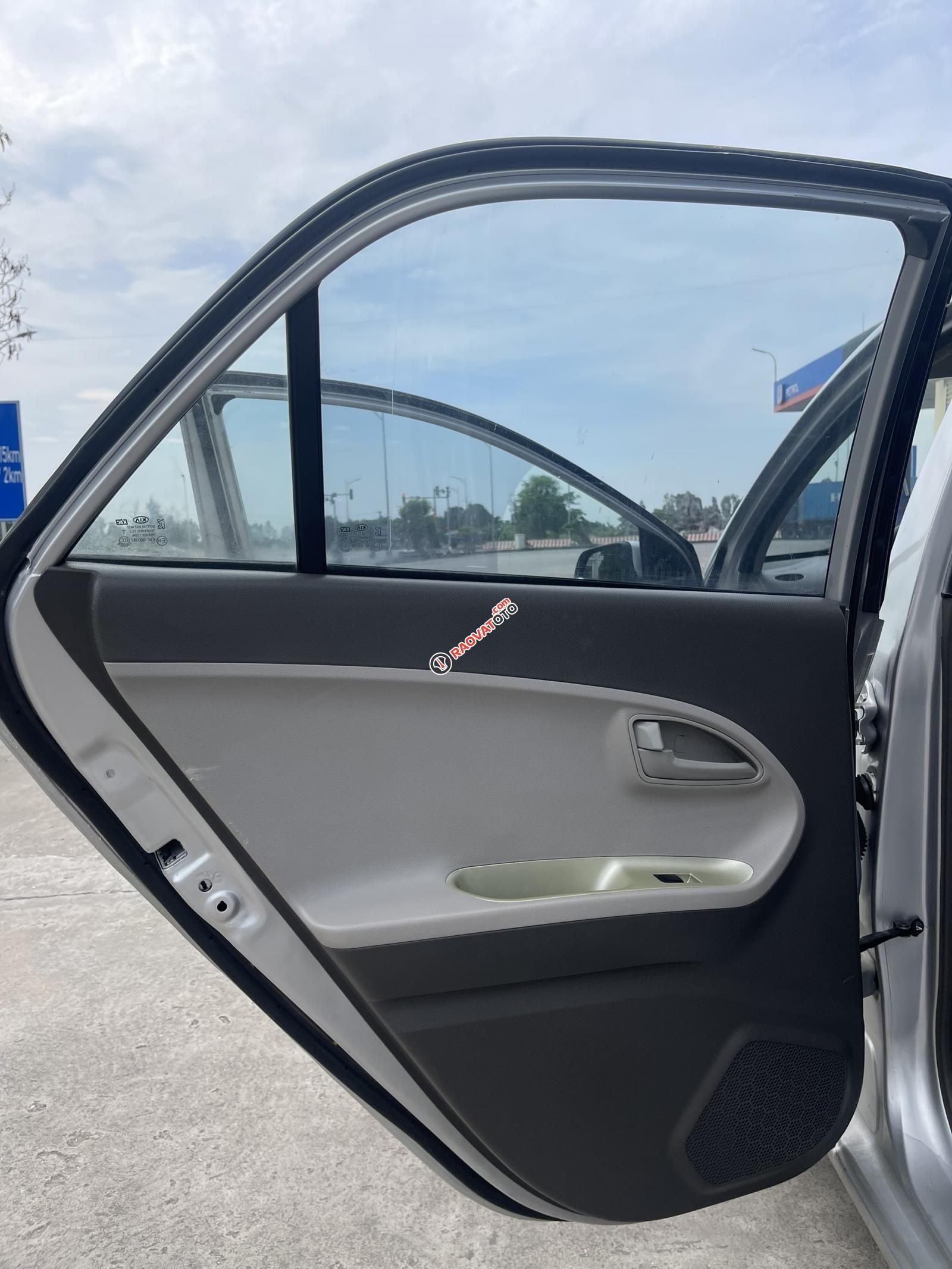 Màu bạc, máy số zin-5