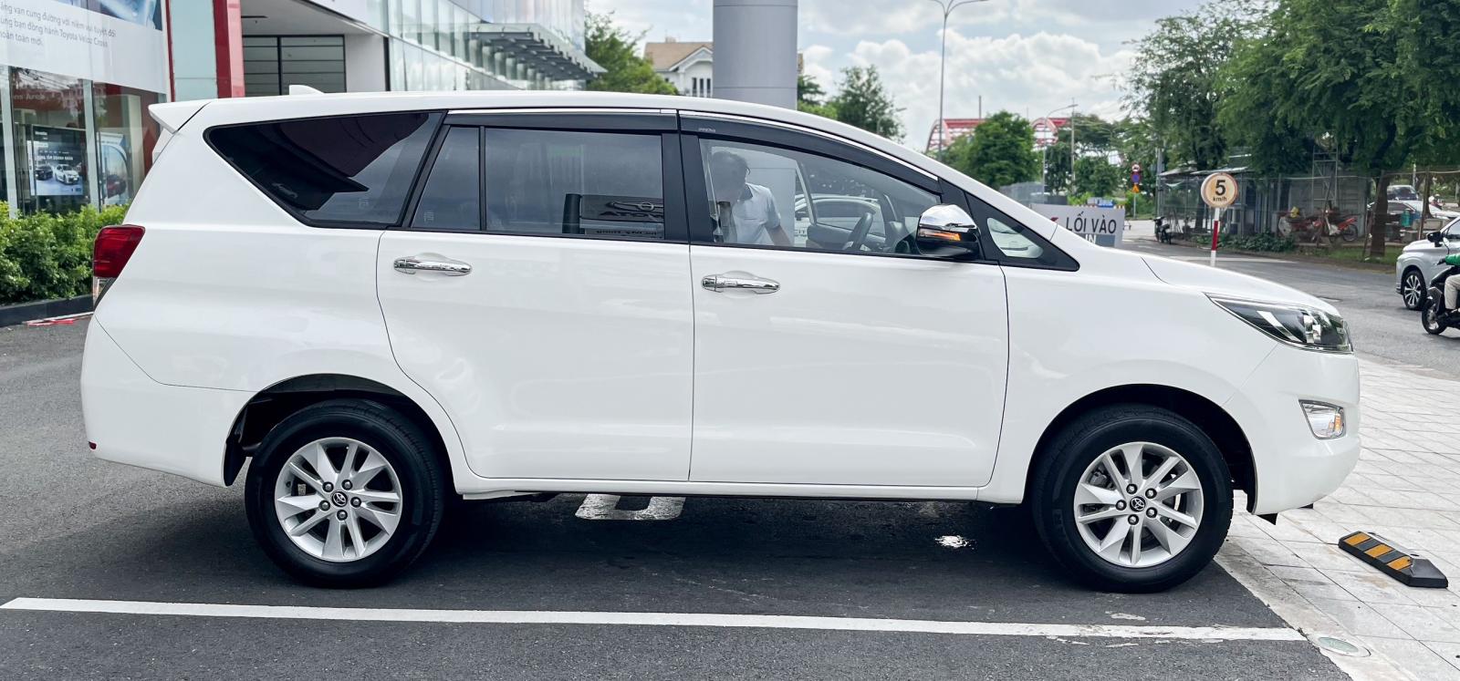 Toyota SURE Phú Mỹ Hưng vừa mới về thêm #Toyota #Innova E 2.0 2019-3