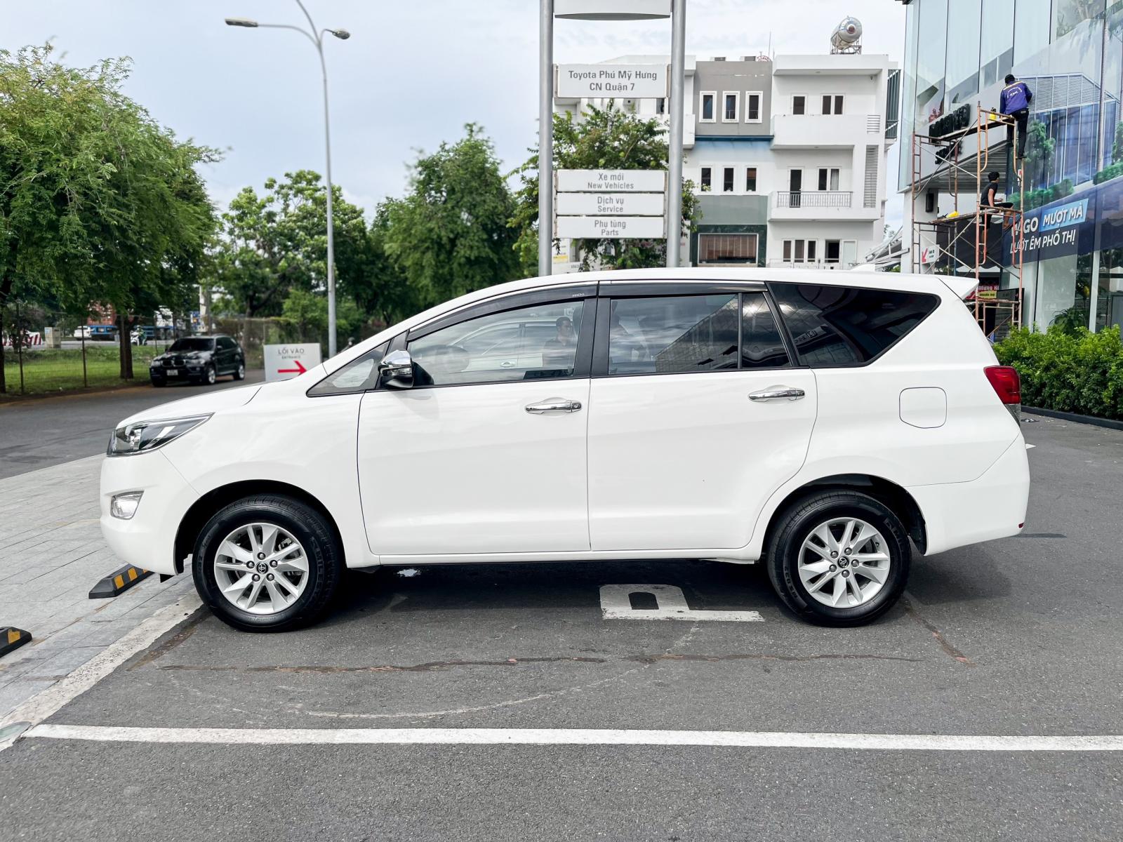 Toyota SURE Phú Mỹ Hưng vừa mới về thêm #Toyota #Innova E 2.0 2019-4