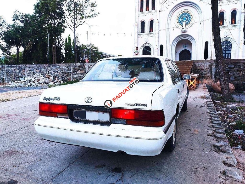 Toyota Crown bản đủ-0