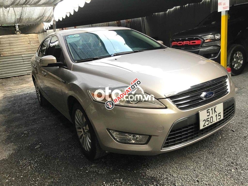 ford modeo at 209-7