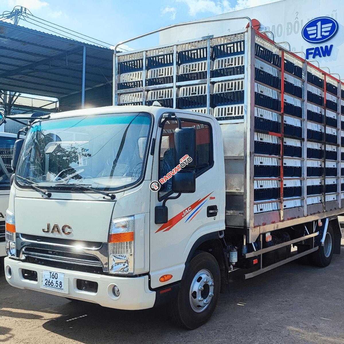 Xe tải JAC N500.CS 2023 chở gia cầm sống-1