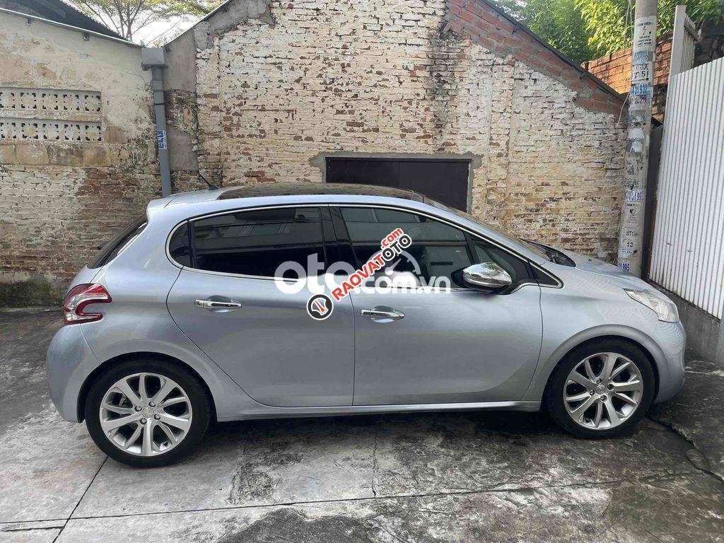 Bán xe nhập PHÁP PEUGEOT 208-1