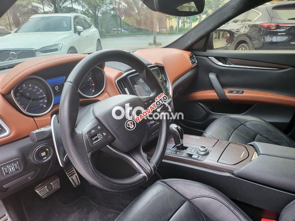 Bán Maserati ghihli sx 2016,đăng ký 2019-6