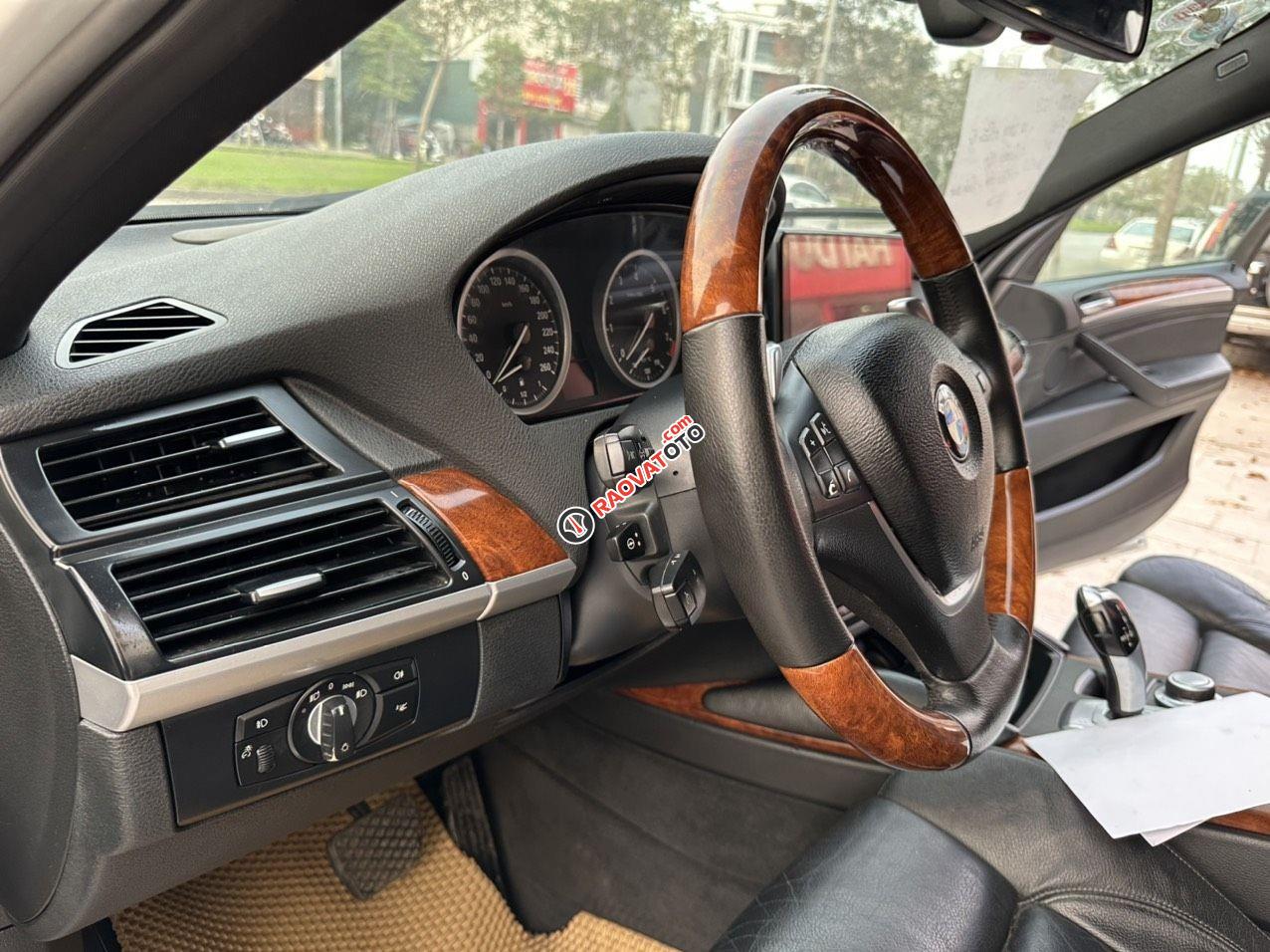 Thuộc top xe sang trọng đẳng cấp-9