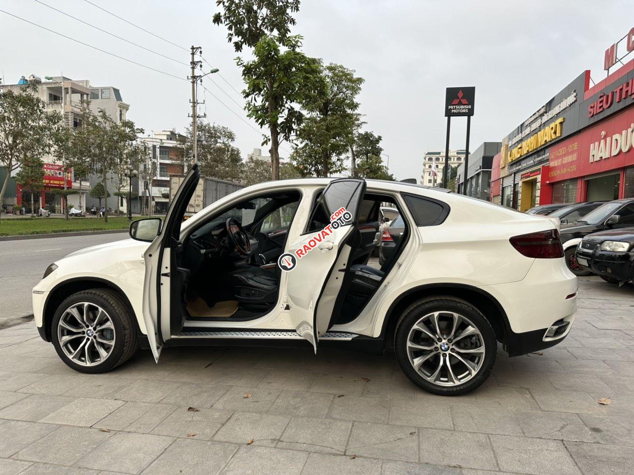 Thuộc top xe sang trọng đẳng cấp-4