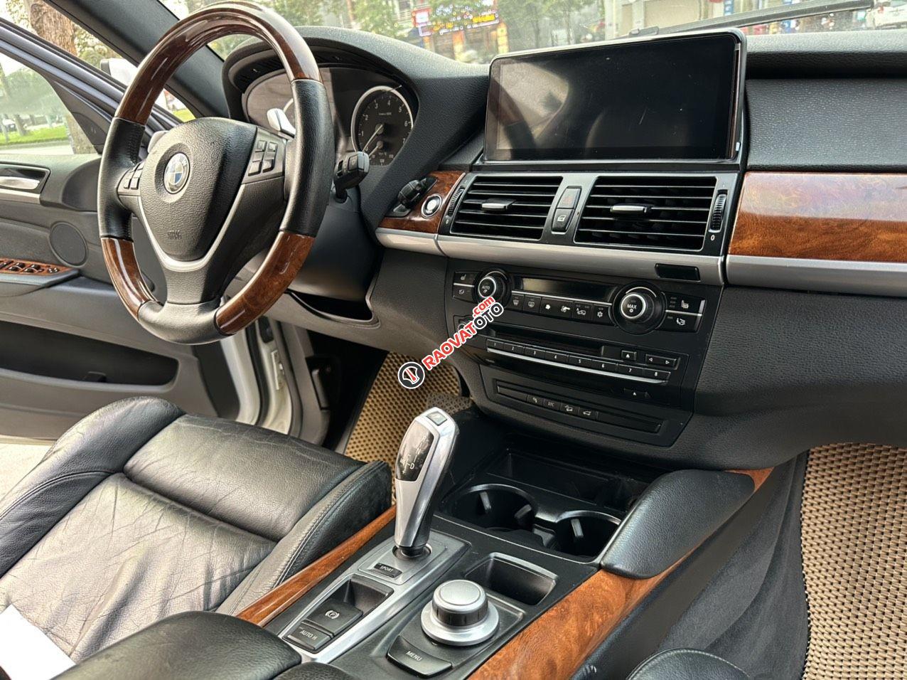 Thuộc top xe sang trọng đẳng cấp-6