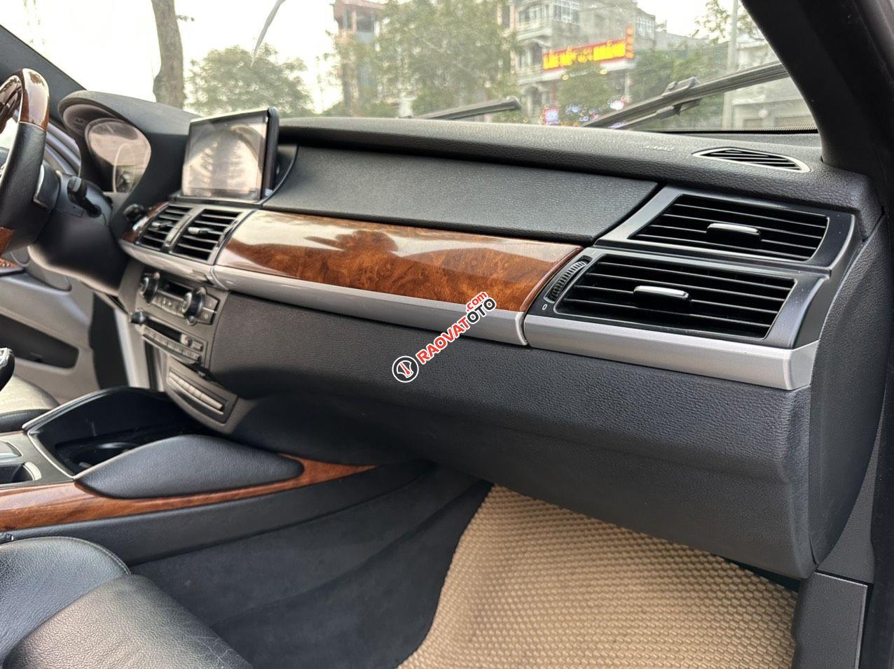 Thuộc top xe sang trọng đẳng cấp-15