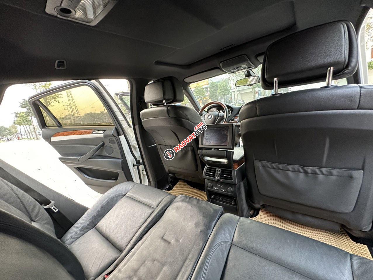 Thuộc top xe sang trọng đẳng cấp-7