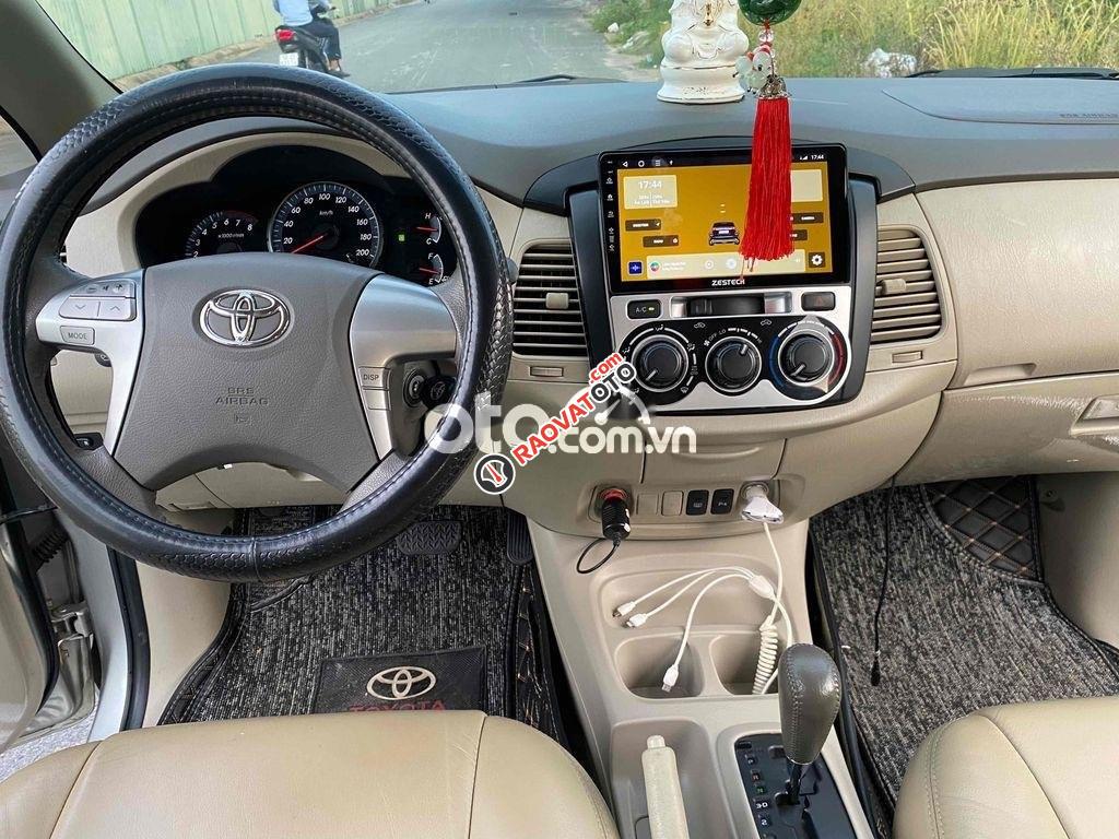 innova 2013 số tự động-8