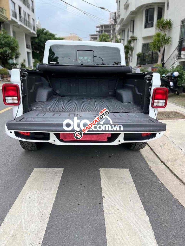 cần để lại xe jeep .GLADIATOR trắng .-2
