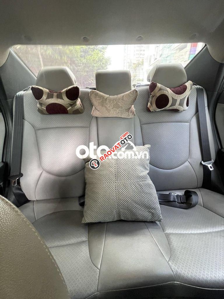 Cần bán xe Huyndai Accent cuối 2011 còn mới.-6