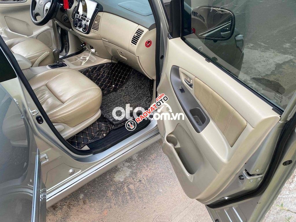 innova 2013 số tự động-9