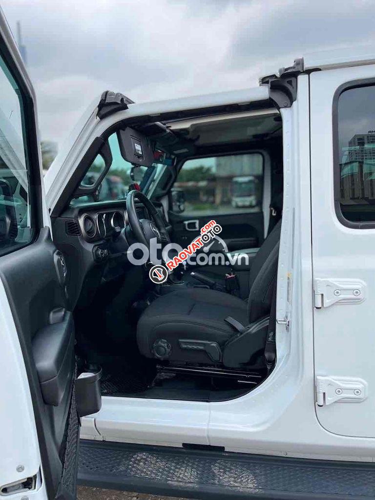 cần để lại xe jeep .GLADIATOR trắng .-9