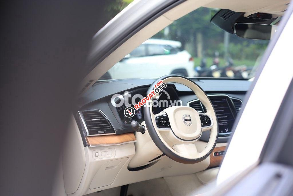 Trùm cuối nhà Volvo - XC90 Execellence-7