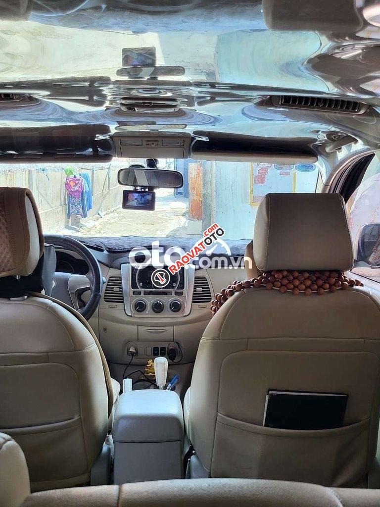 Innova G tự động-4