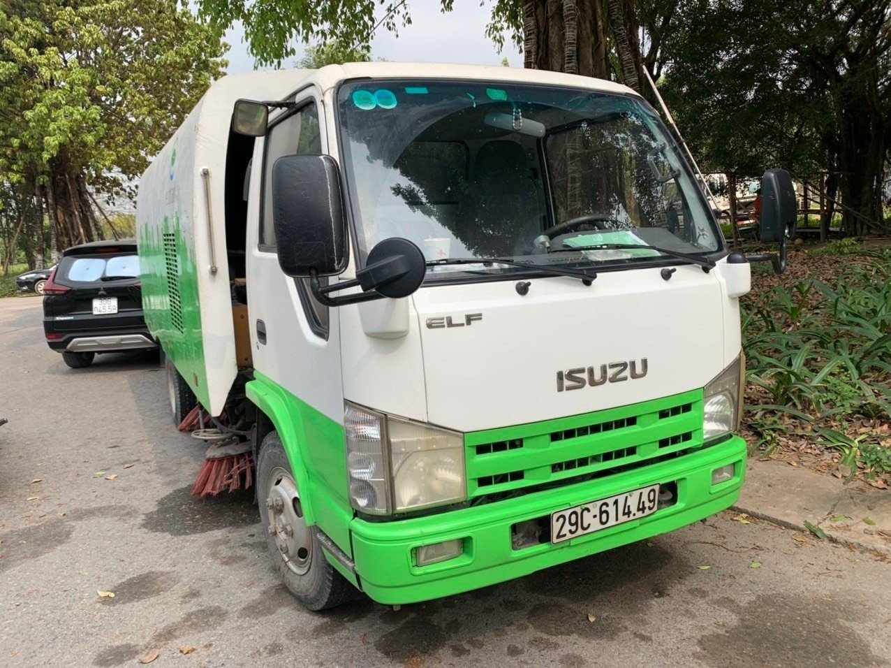 CHÍNH CHỦ CẦN BÁN XE HÚT BỤI ĐƯỜNG ISUZU TẠI CHÂN CẦU VƯỢT CỔ BI - GIA LÂM -  HÀ NỘI-2