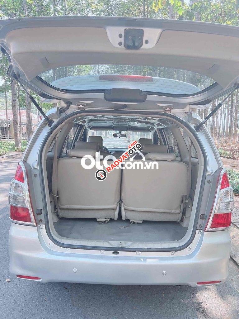 Toyota Inova 2013 E lăn bánh chuẩn 80ngàn km-7