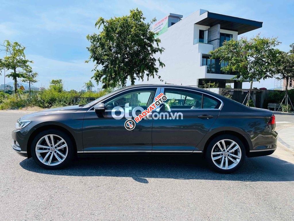 Volkswagen Passat 1.8L 2018-11