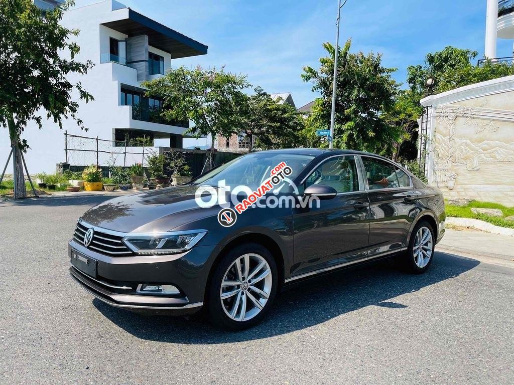 Volkswagen Passat 1.8L 2018-3