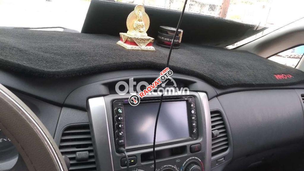 Xe innova gia đình-8