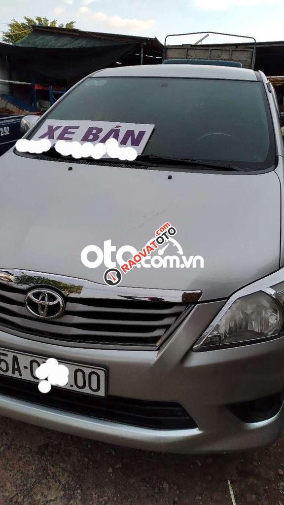 Xe innova gia đình-2