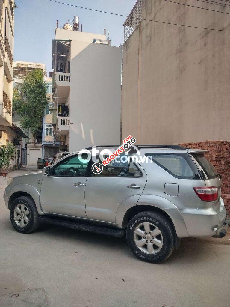 Toyota Fortuner đời 2009-9