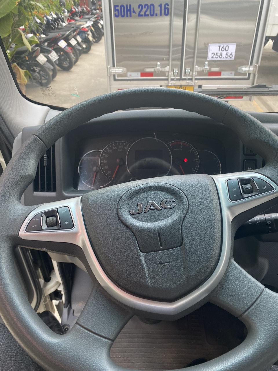 Bán ô tô JAC N350 Plus 2023 tải trọng 6T6 thùng dài 6M2-11