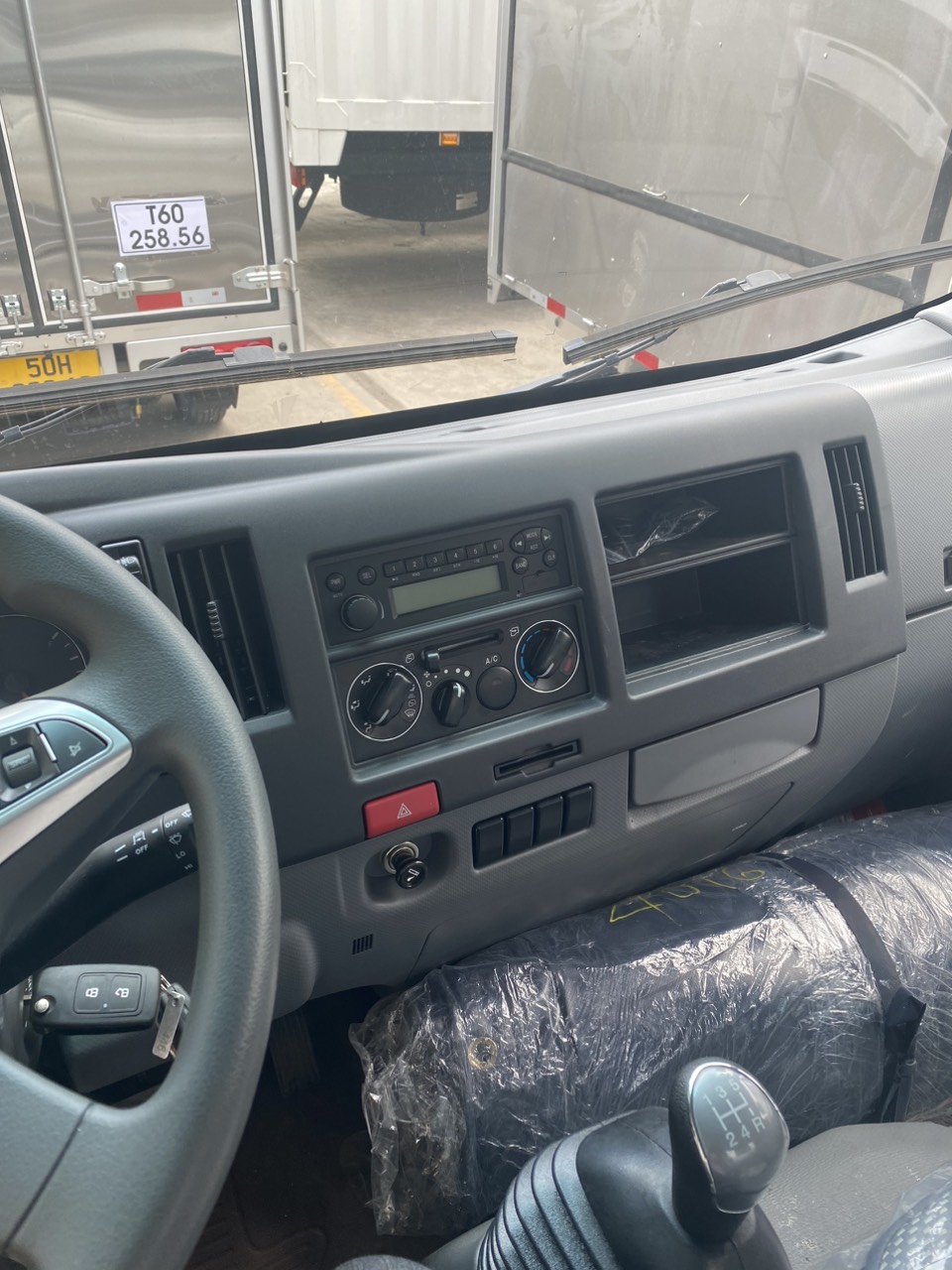 Bán ô tô JAC N350 Plus 2023 tải trọng 6T6 thùng dài 6M2-13