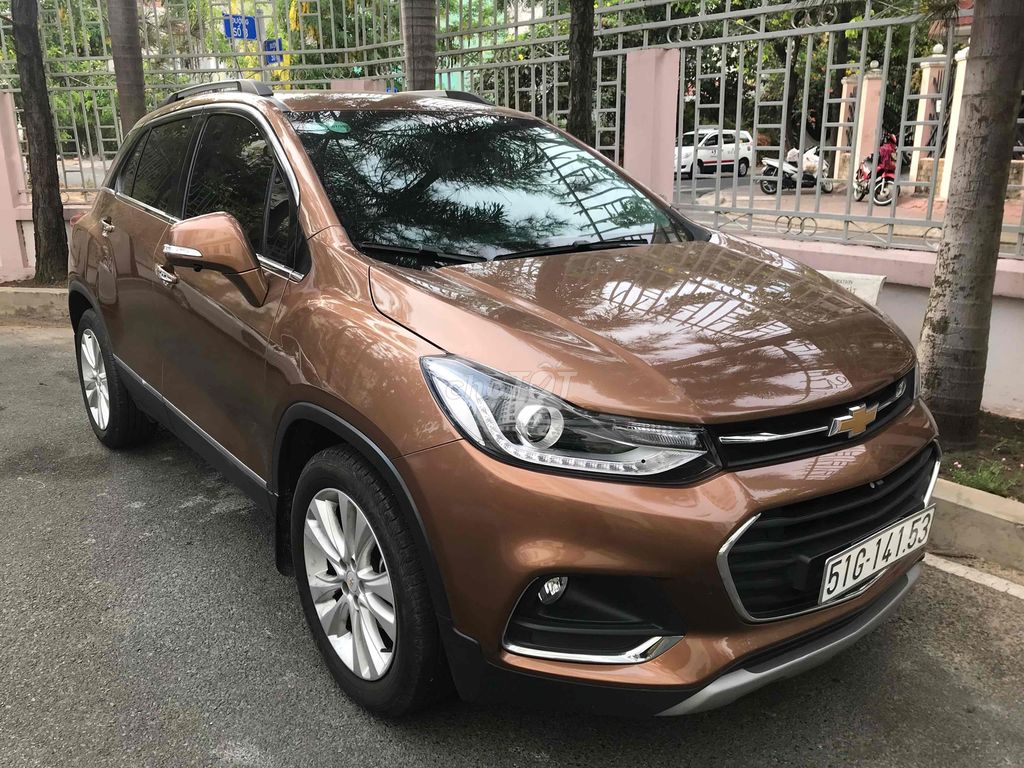 Do nhu cầu tài chính nên gia đình cần bán xe Chevrolet Trax 2017, odo 72k km, chất lượng khung gầm máy móc còn rất tốt d-6