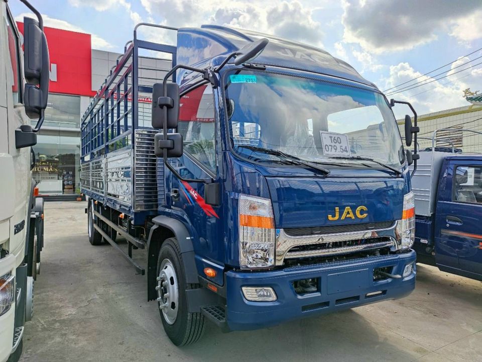 Xe tải JAC N900 tải trọng 9T1 thùng dài 7M năm 2023-4