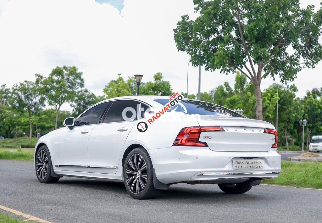 𝗩𝗼𝗹𝘃𝗼 𝗦𝟵𝟬 𝗟𝗪𝗕 𝗕𝟲 Model 2023 - Trắng/Nâu- 15.000 km-1