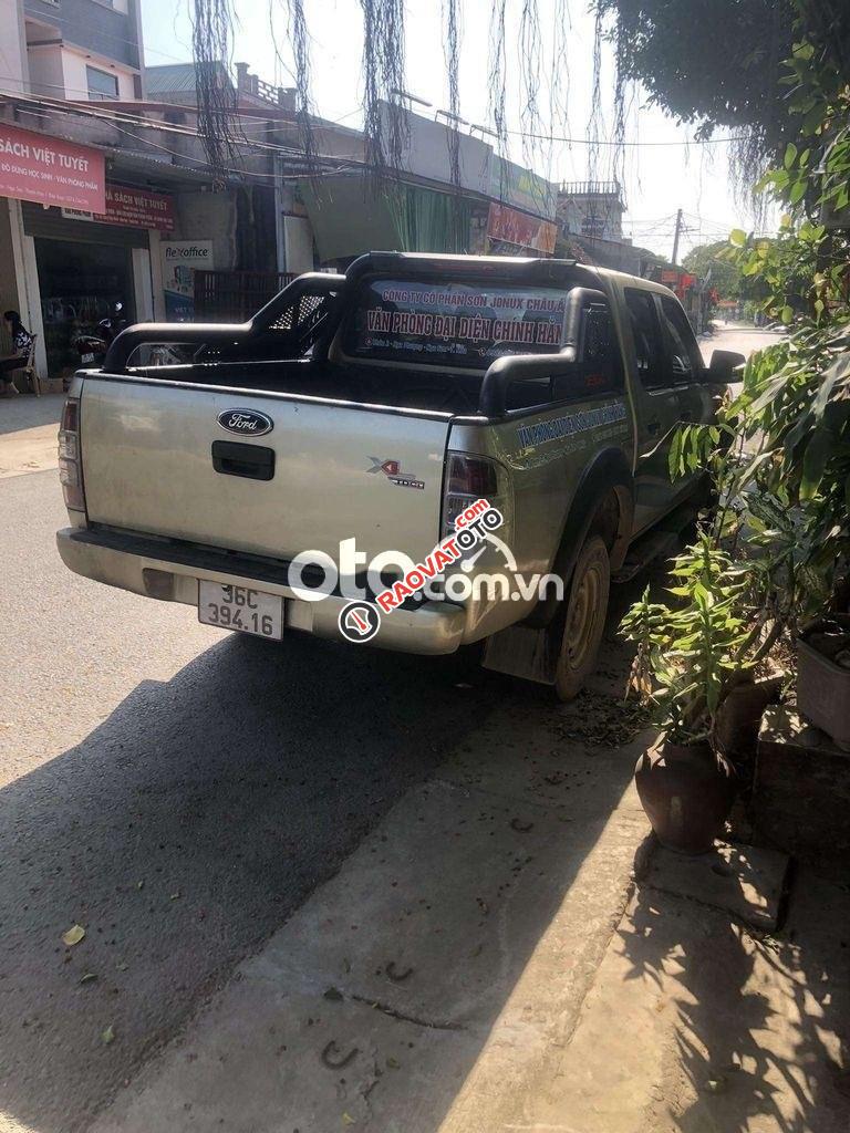 Em lên đời xe cần bán ford ranger 2010-0