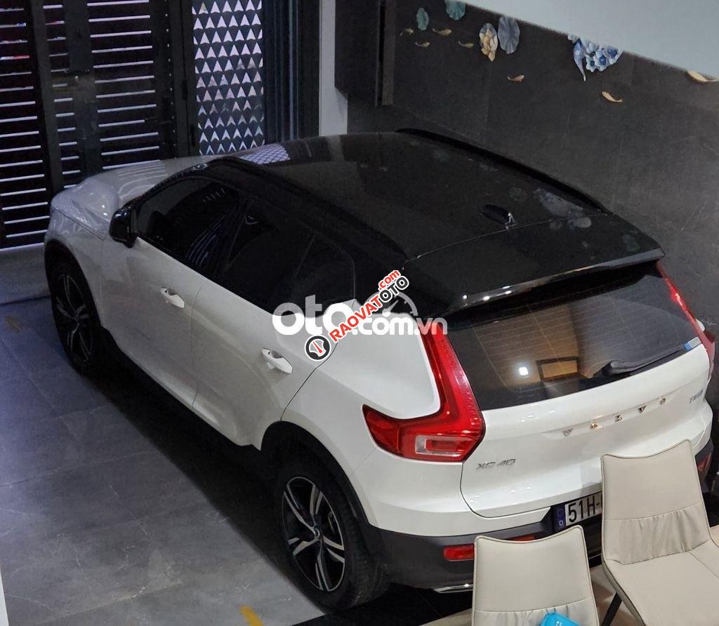 Xe Volvo XC40 T5 AWD R Design 2019 trắng 51H*****-0