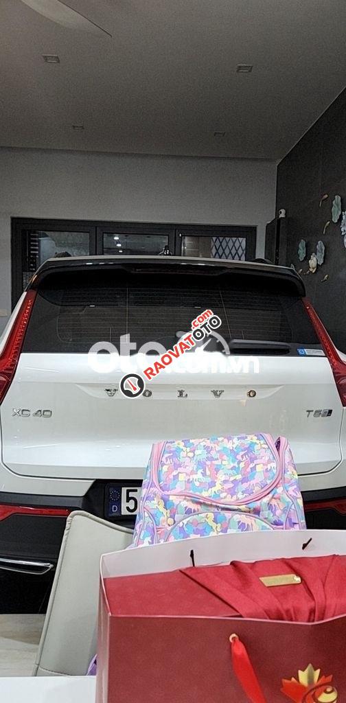 Xe Volvo XC40 T5 AWD R Design 2019 trắng 51H*****-1