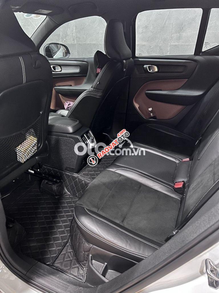 Xe Volvo XC40 T5 AWD R Design 2019 trắng 51H*****-3